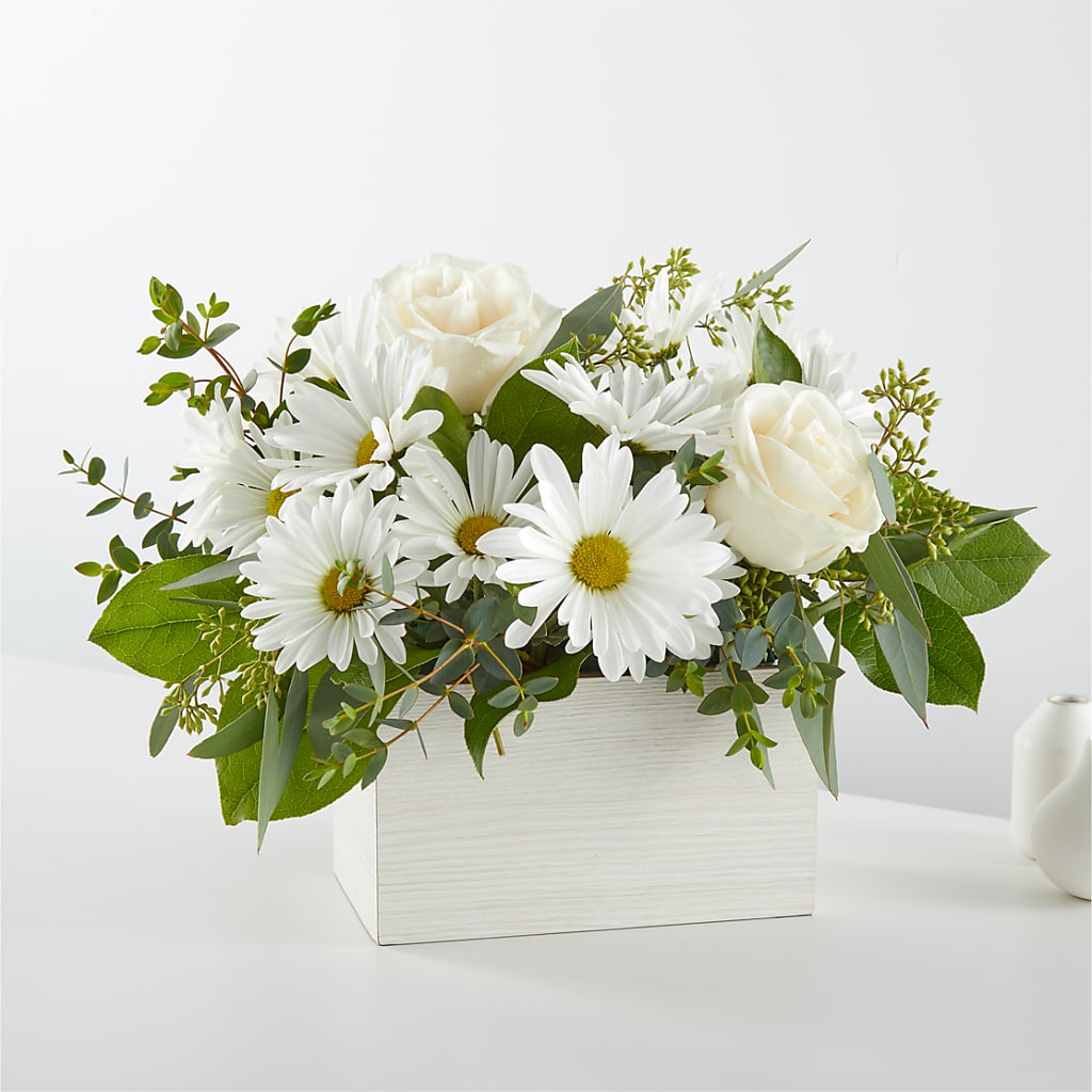 Fresh Linen Box Bouquet – North Shore Weddings And Flowers, Kahuku HI