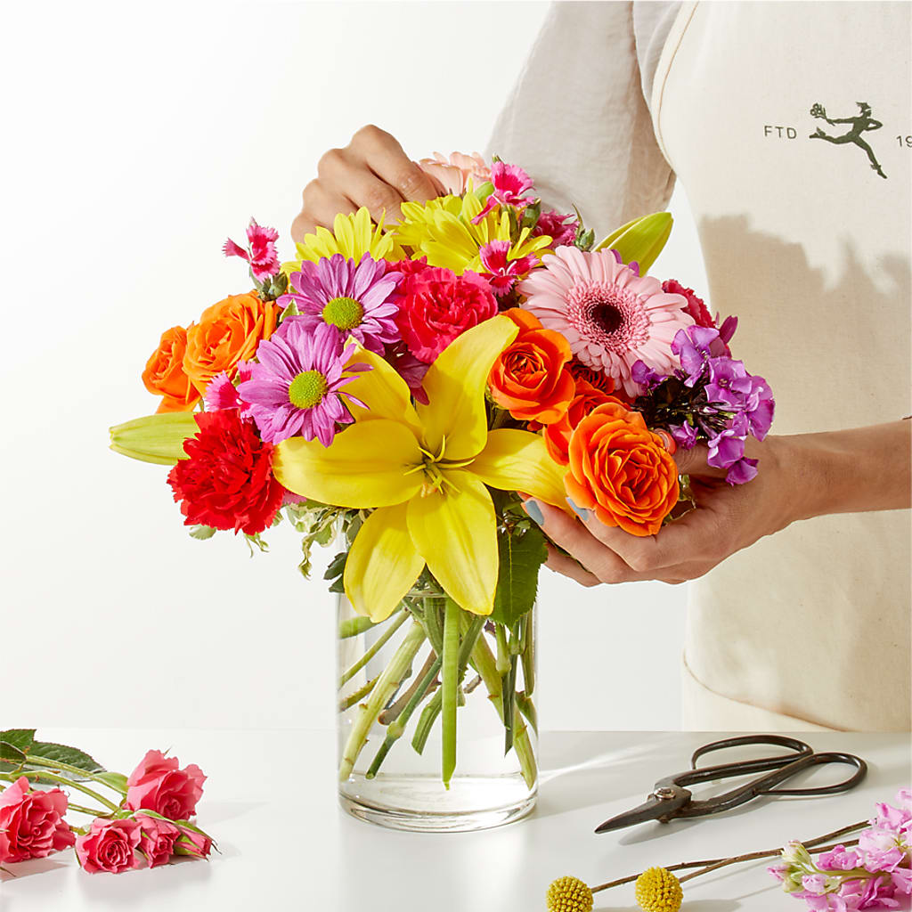 Cue the Confetti - A Florist Original – North Shore Weddings And Flowers, Kahuku HI