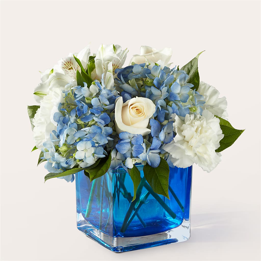 Soothing Waters Bouquet – North Shore Weddings And Flowers, Kahuku HI