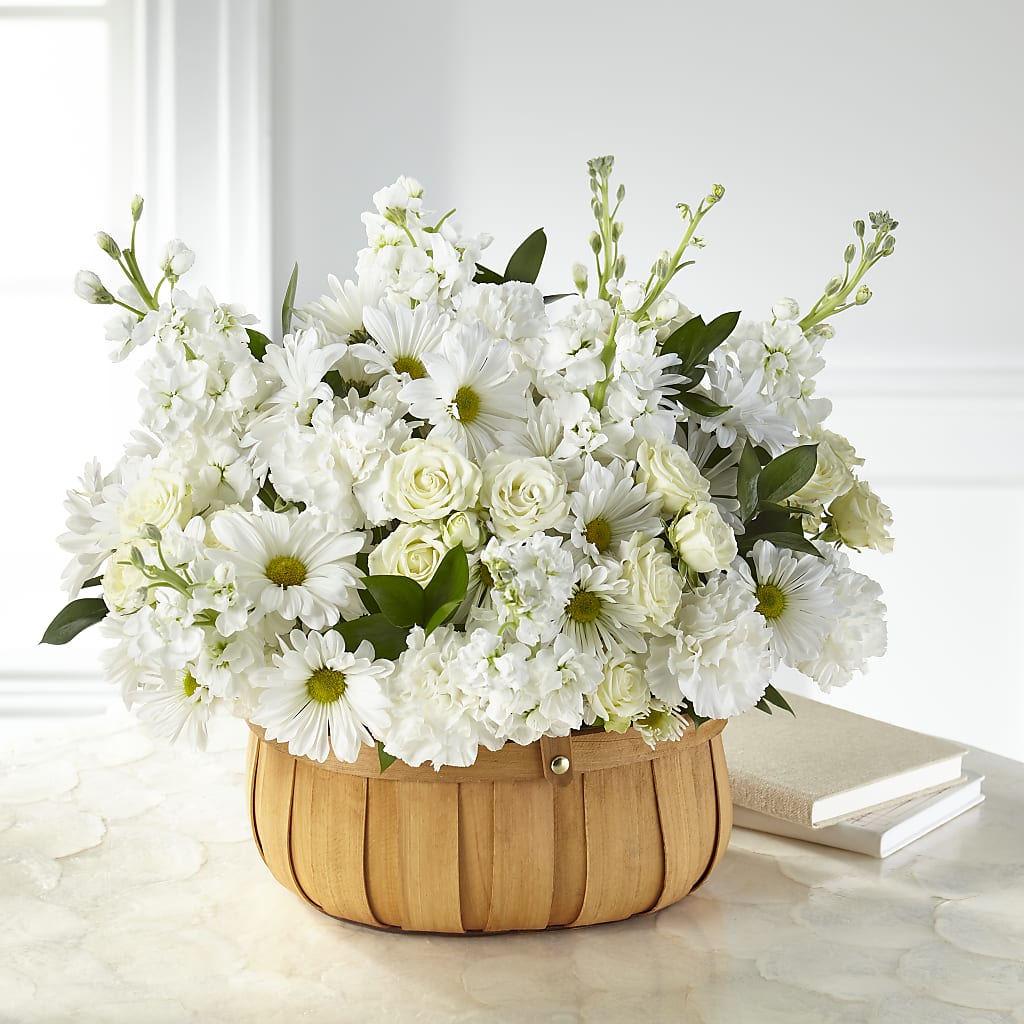 Graceful Garden Basket – North Shore Weddings And Flowers, Kahuku HI