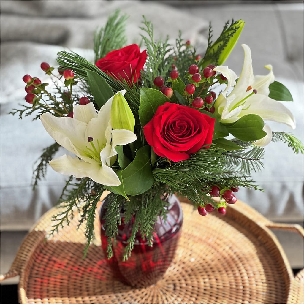 Evergreen Delight Bouquet – North Shore Weddings And Flowers, Kahuku HI