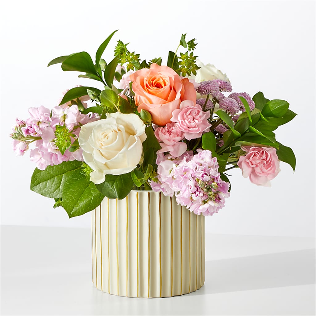French Market Bouquet with Ivory Vase – North Shore Weddings And Flowers, Kahuku HI