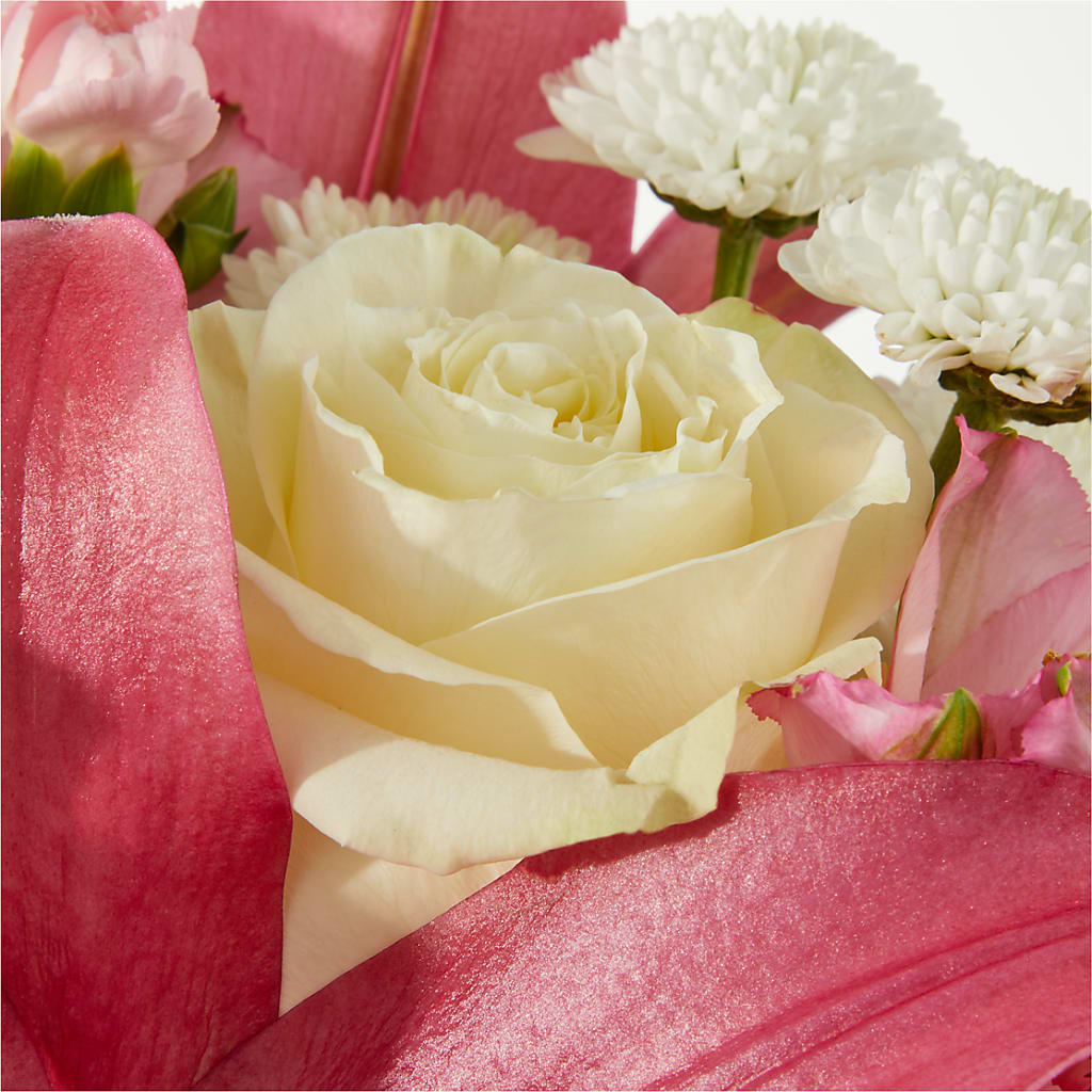 Piece of Cake Bouquet –  North Shore Weddings And Flowers, Kahuku HI