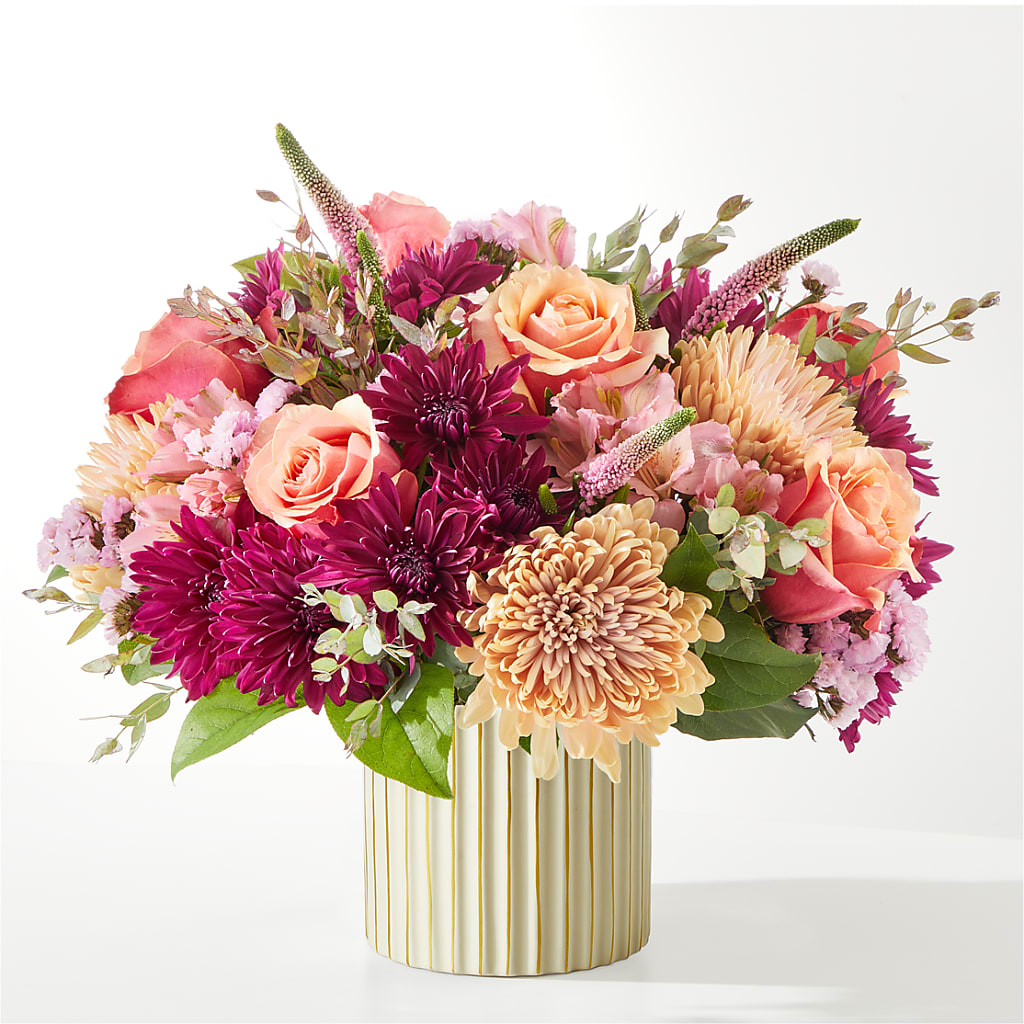 Berry Cobbler Bouquet with Ivory Vase –  North Shore Weddings And Flowers, Kahuku HI