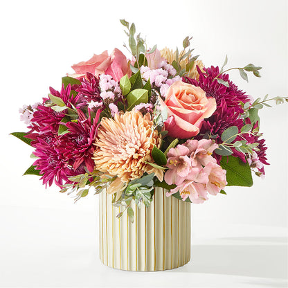 Berry Cobbler Bouquet with Ivory Vase –  North Shore Weddings And Flowers, Kahuku HI