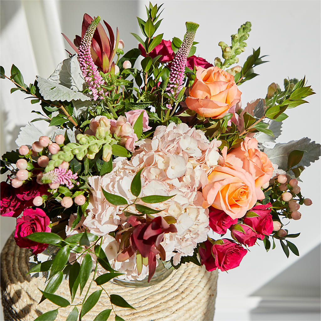 Glitz & Glam Bouquet –  North Shore Weddings And Flowers, Kahuku HI
