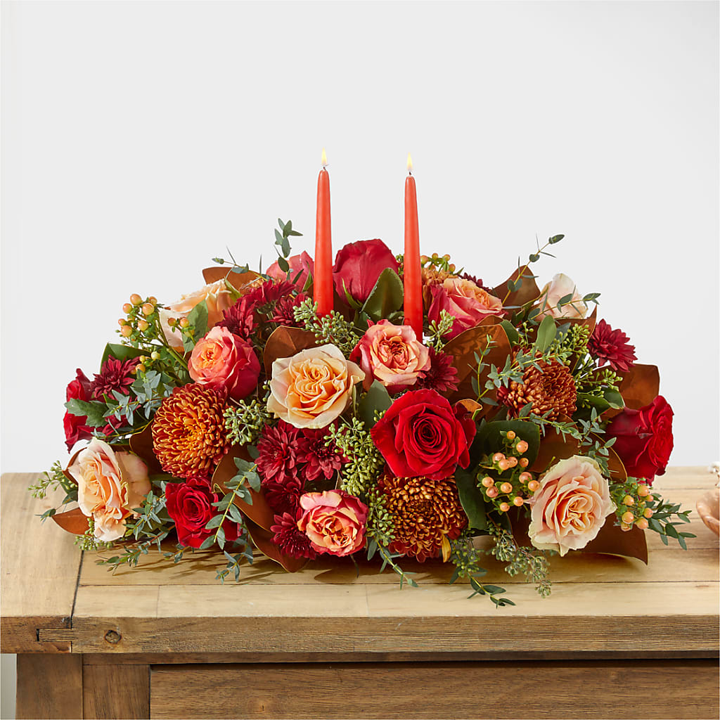 Gather Near Centerpiece –  North Shore Weddings And Flowers, Kahuku HI