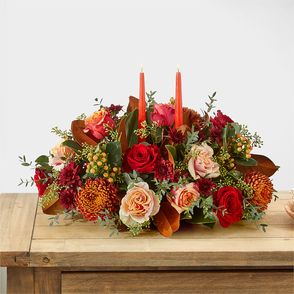 Gather Near Centerpiece –  North Shore Weddings And Flowers, Kahuku HI