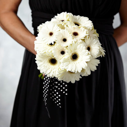 Daisy Delight Bouquet –  North Shore Weddings And Flowers, Kahuku HI